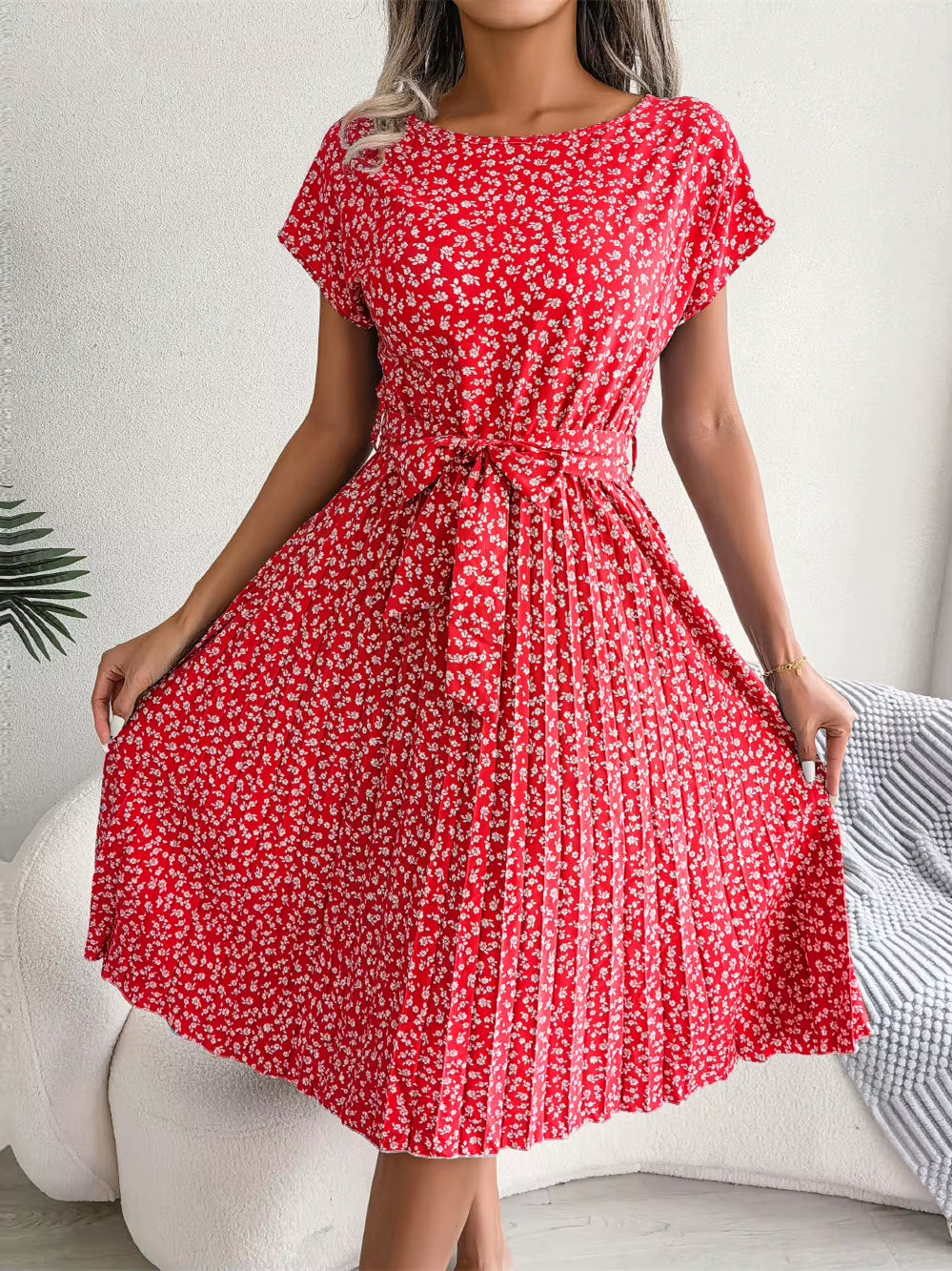 Chic Floral Pleated A-Line Dress for Women - Perfect for Spring and Summer